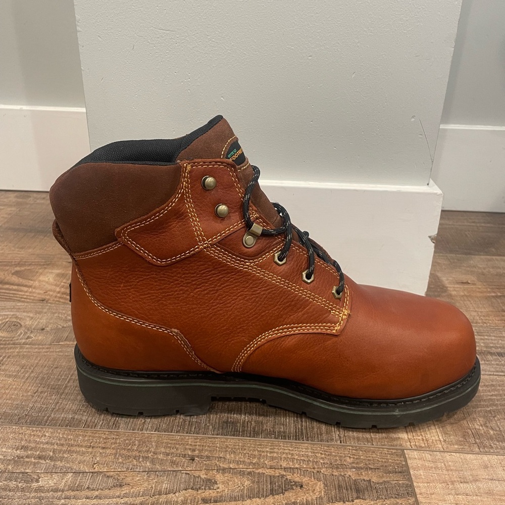 Steel toe boots